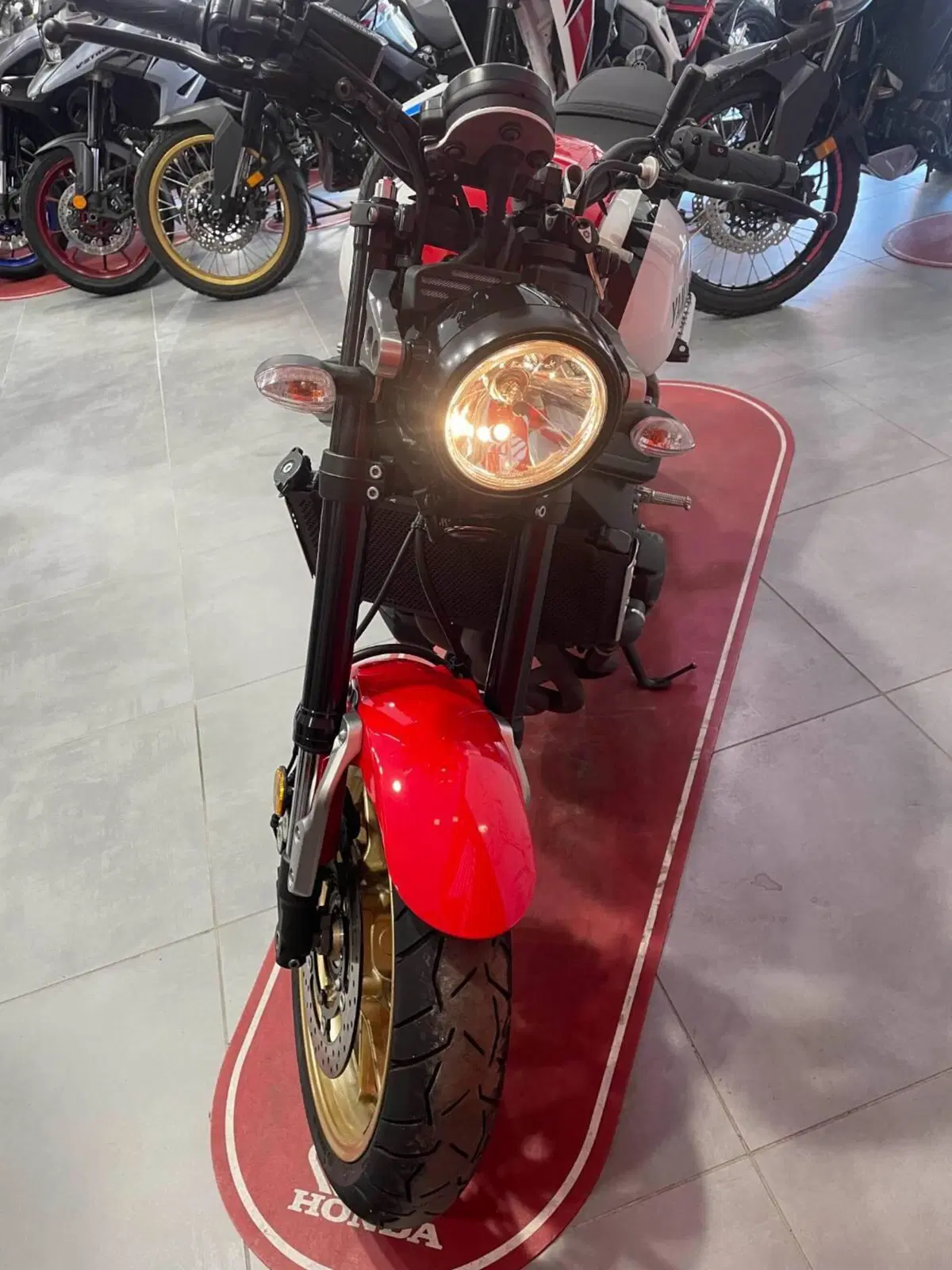 Yamaha XSR 900 ABS (2016 - 20) (6)