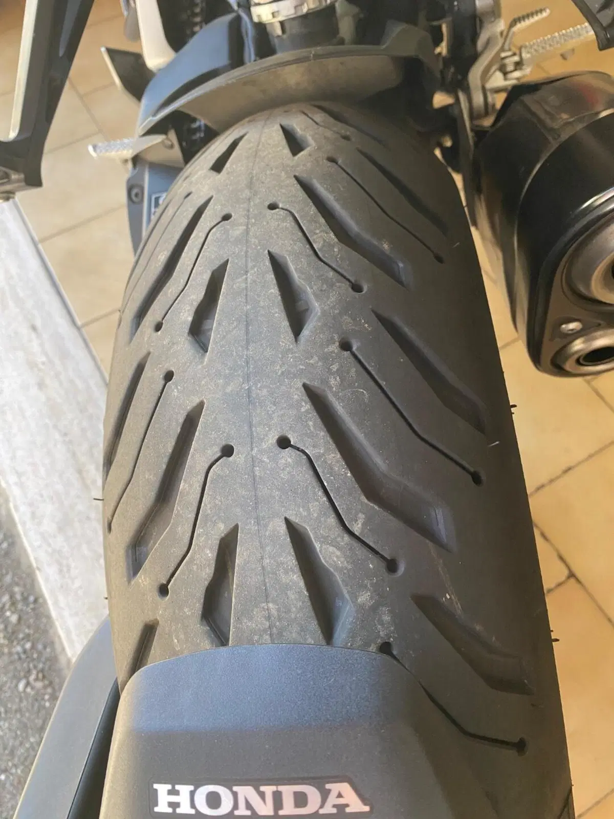 Honda CB 1000 R Black Edition (2021 - 25) (11)