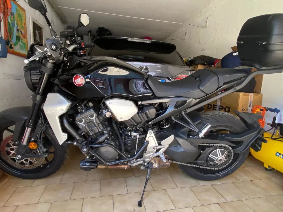 Honda CB 1000 R Black Edition (2021 - 25) (16)