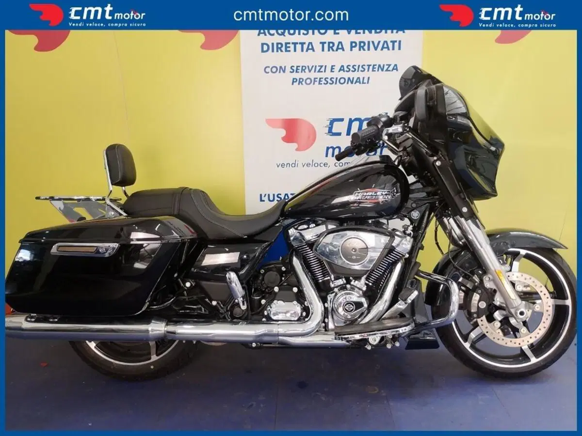 Harley-Davidson Street Glide (2024 - 26)