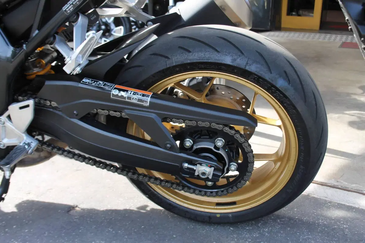 Honda CB 1000 Hornet SP (2025 - 26) (4)