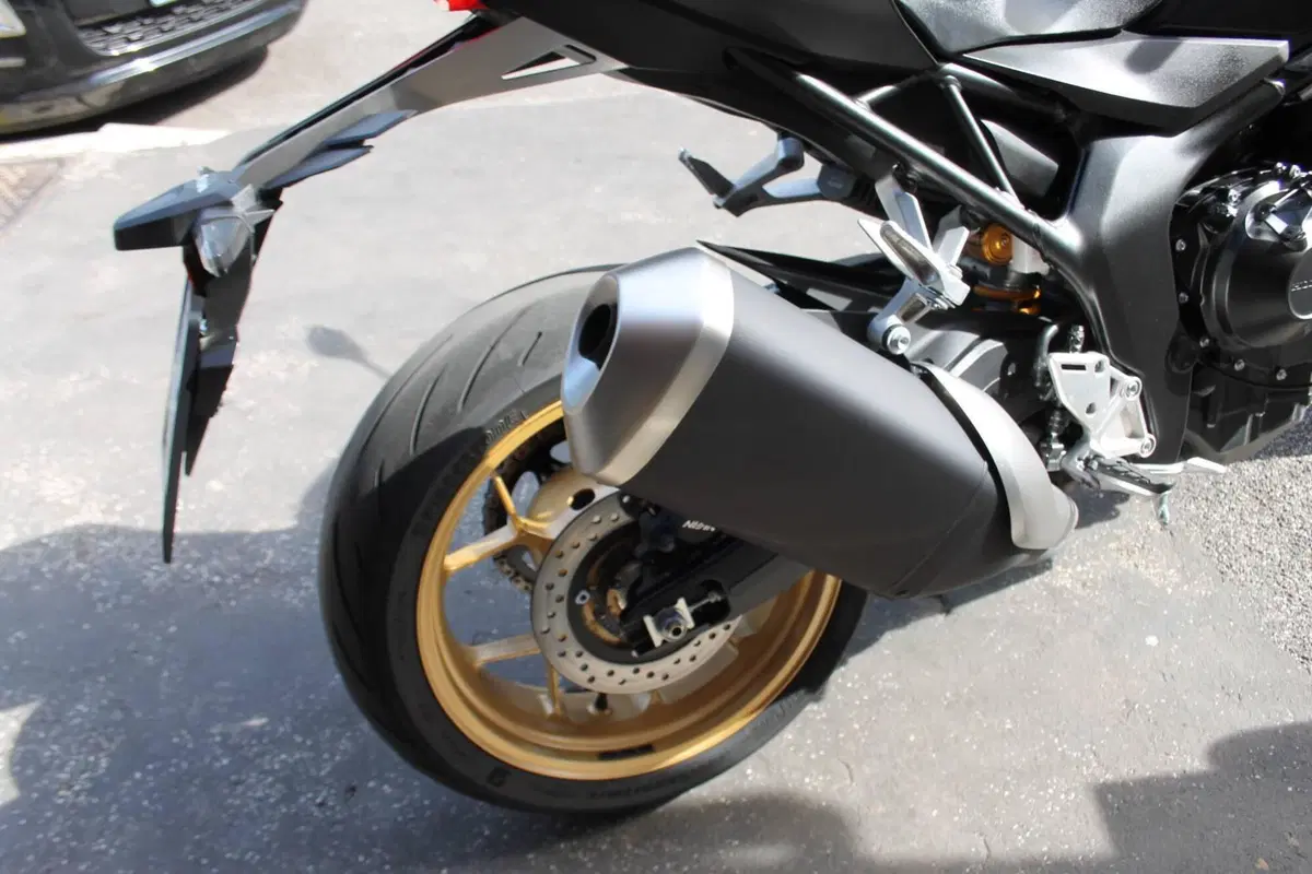 Honda CB 1000 Hornet SP (2025 - 26) (9)