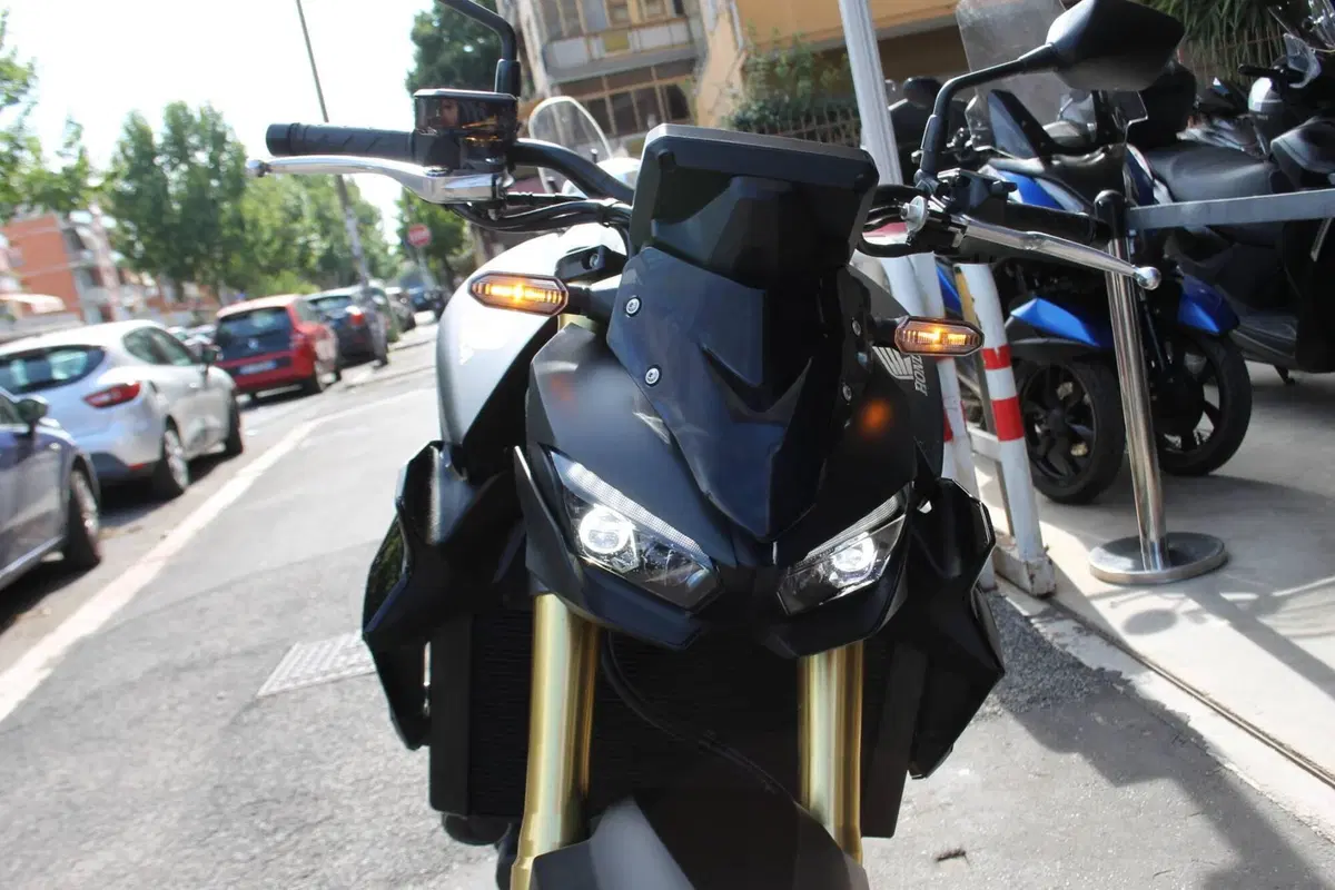 Honda CB 1000 Hornet SP (2025 - 26) (11)
