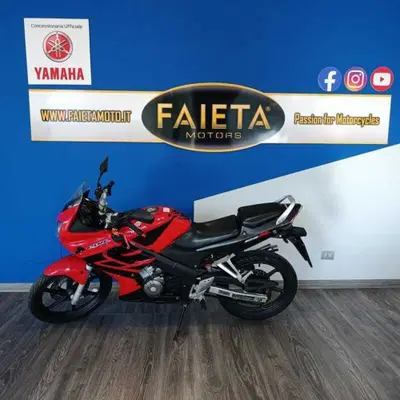Honda CBR 125 R (2004 - 06) usata