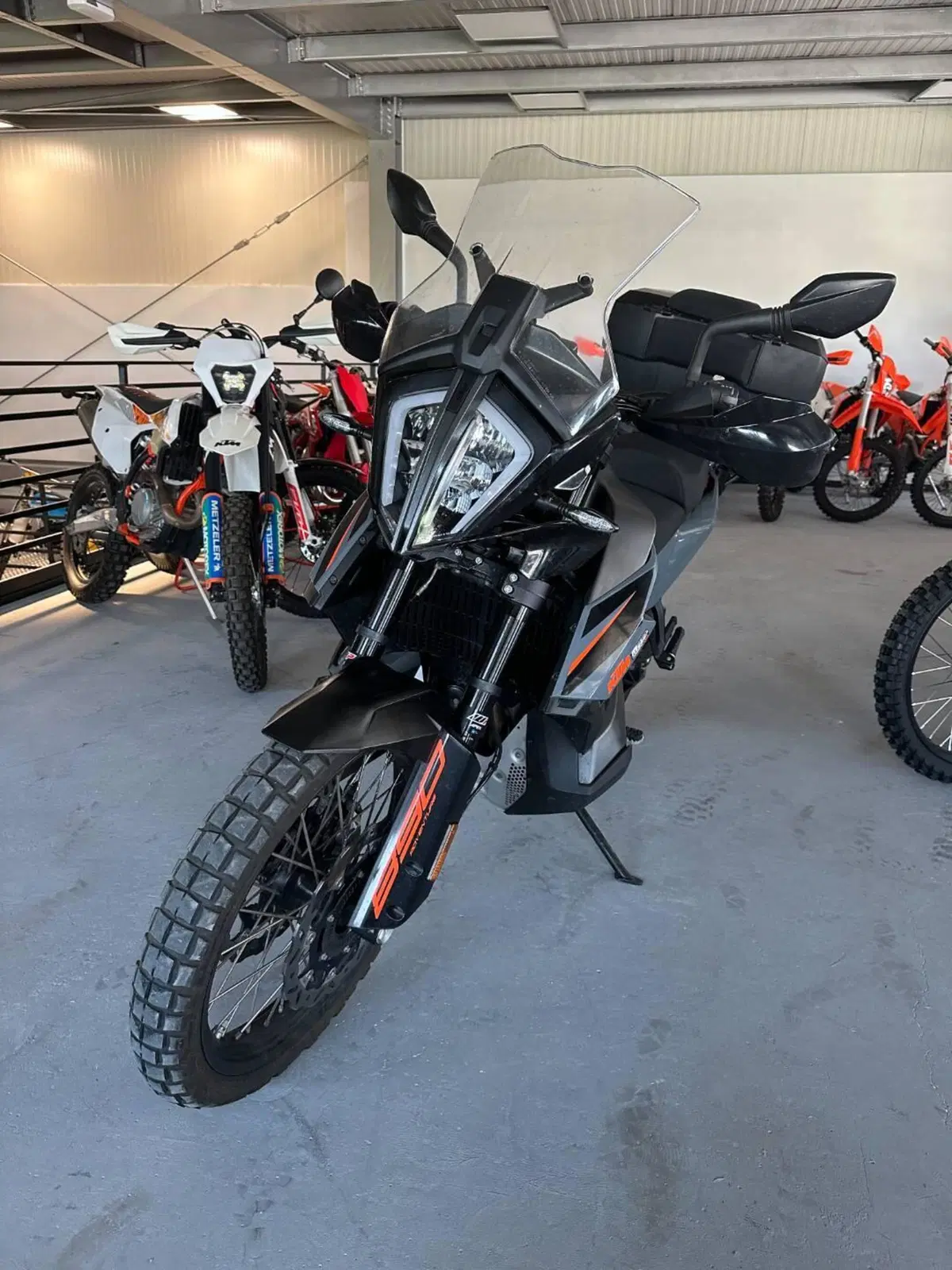 KTM 890 Adventure (2022) (3)