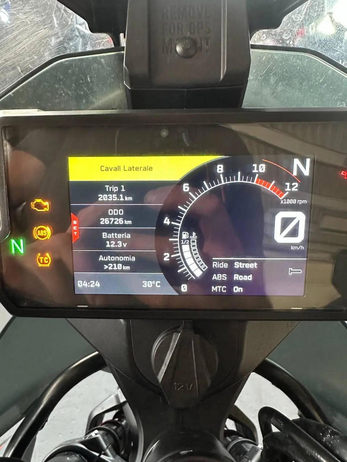 KTM 890 Adventure (2022) (4)