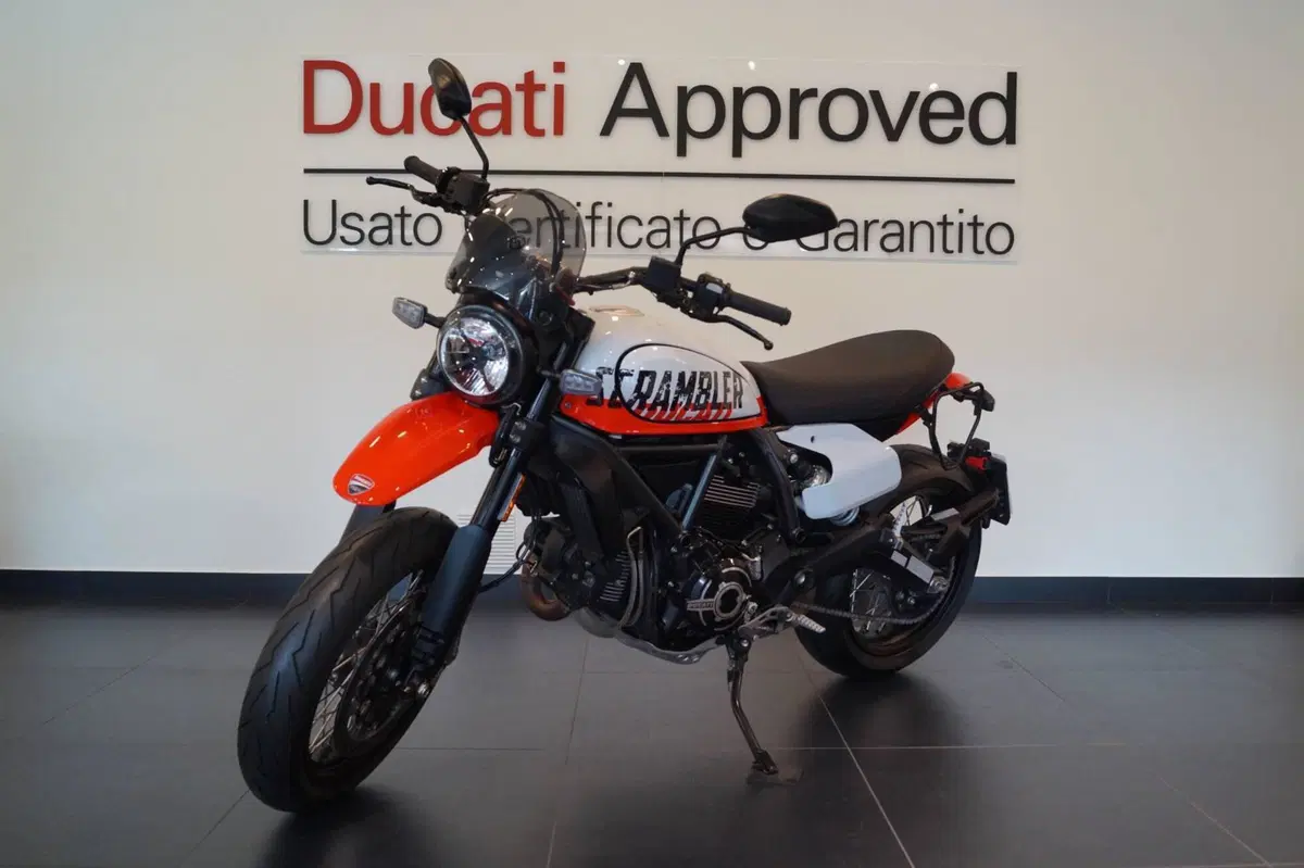 Ducati Scrambler 800 Urban Motard (2022) (2)