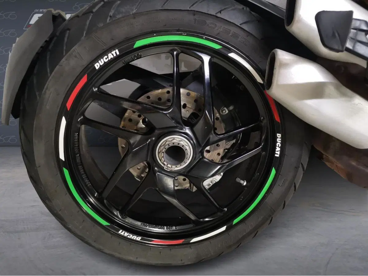 Ducati Multistrada 1200 S Granturismo (2013 - 14) (2)