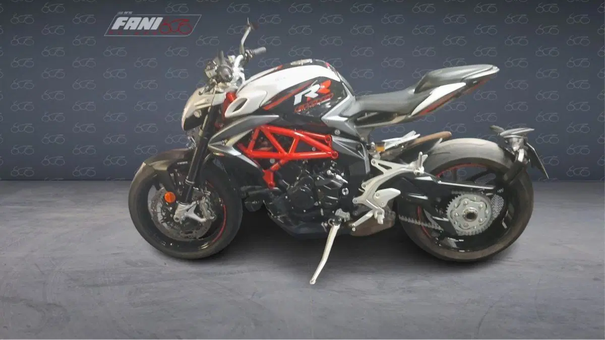 MV Agusta Brutale 800 RR (2017 - 20) (2)