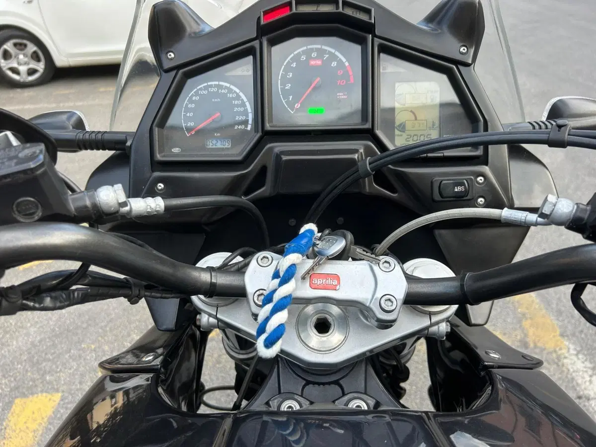 Aprilia Caponord ETV 1000 ABS (2004 - 11) (3)