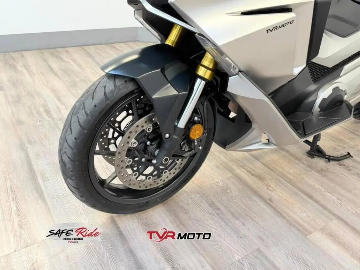 Honda Forza 750 DCT (2021 - 24) (9)
