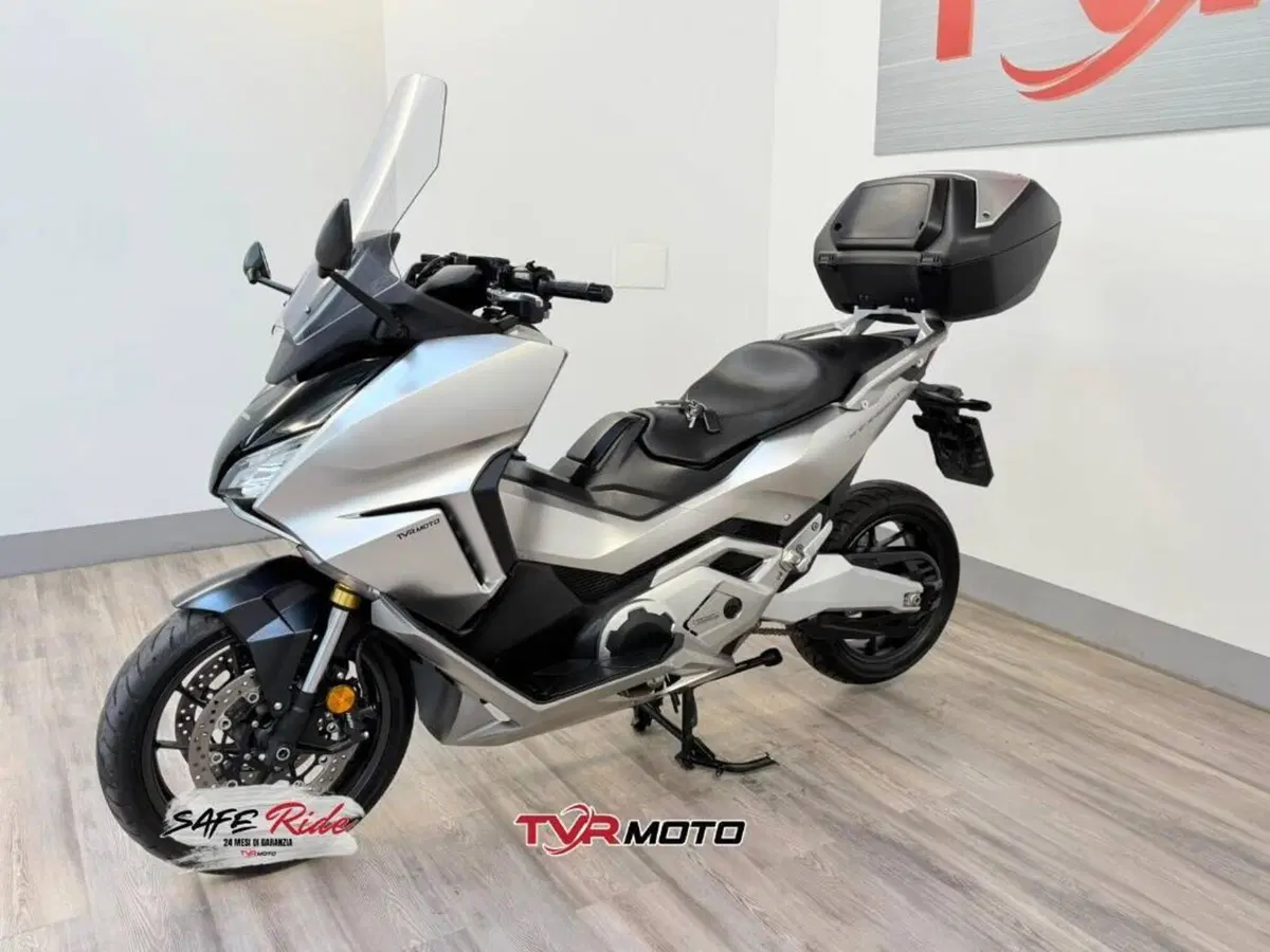 Honda Forza 750 DCT (2021 - 24) (4)
