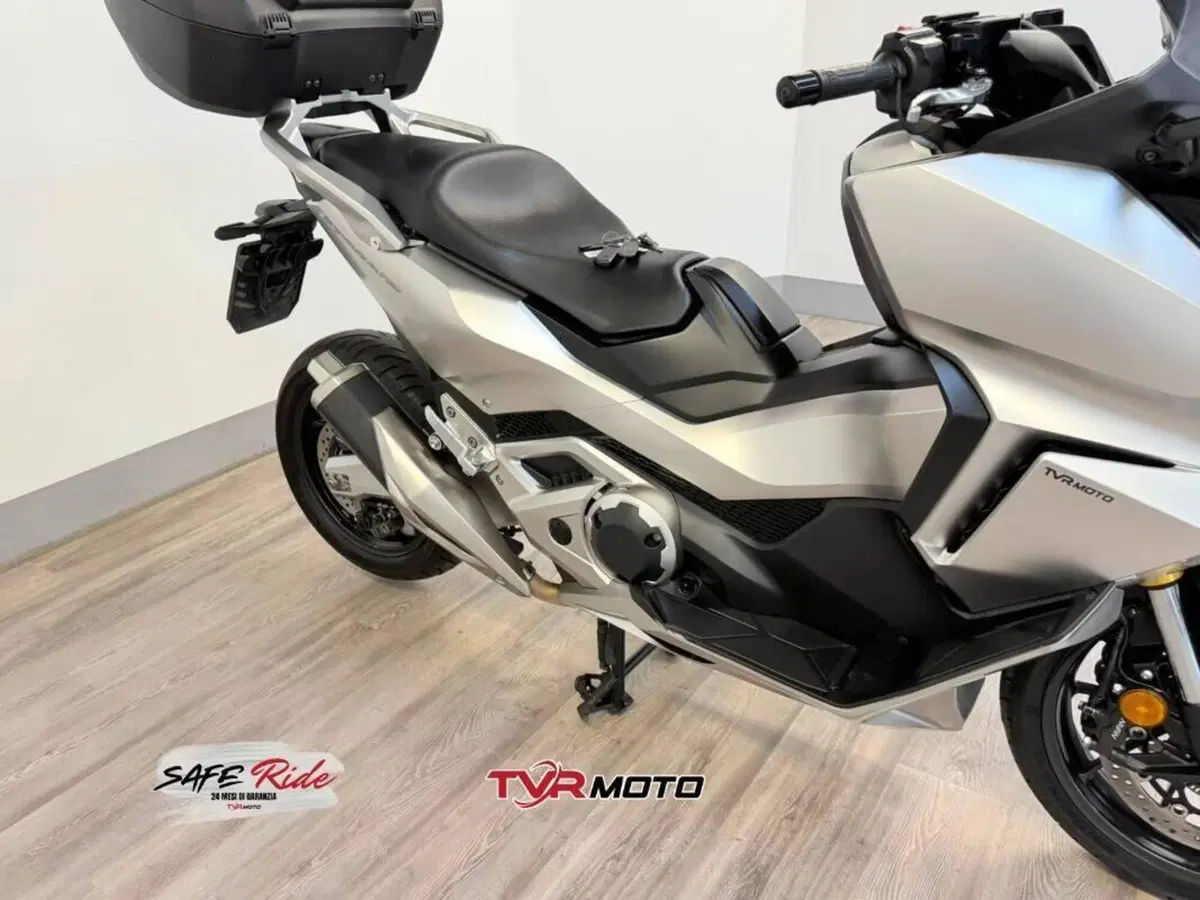 Honda Forza 750 DCT (2021 - 24) (10)