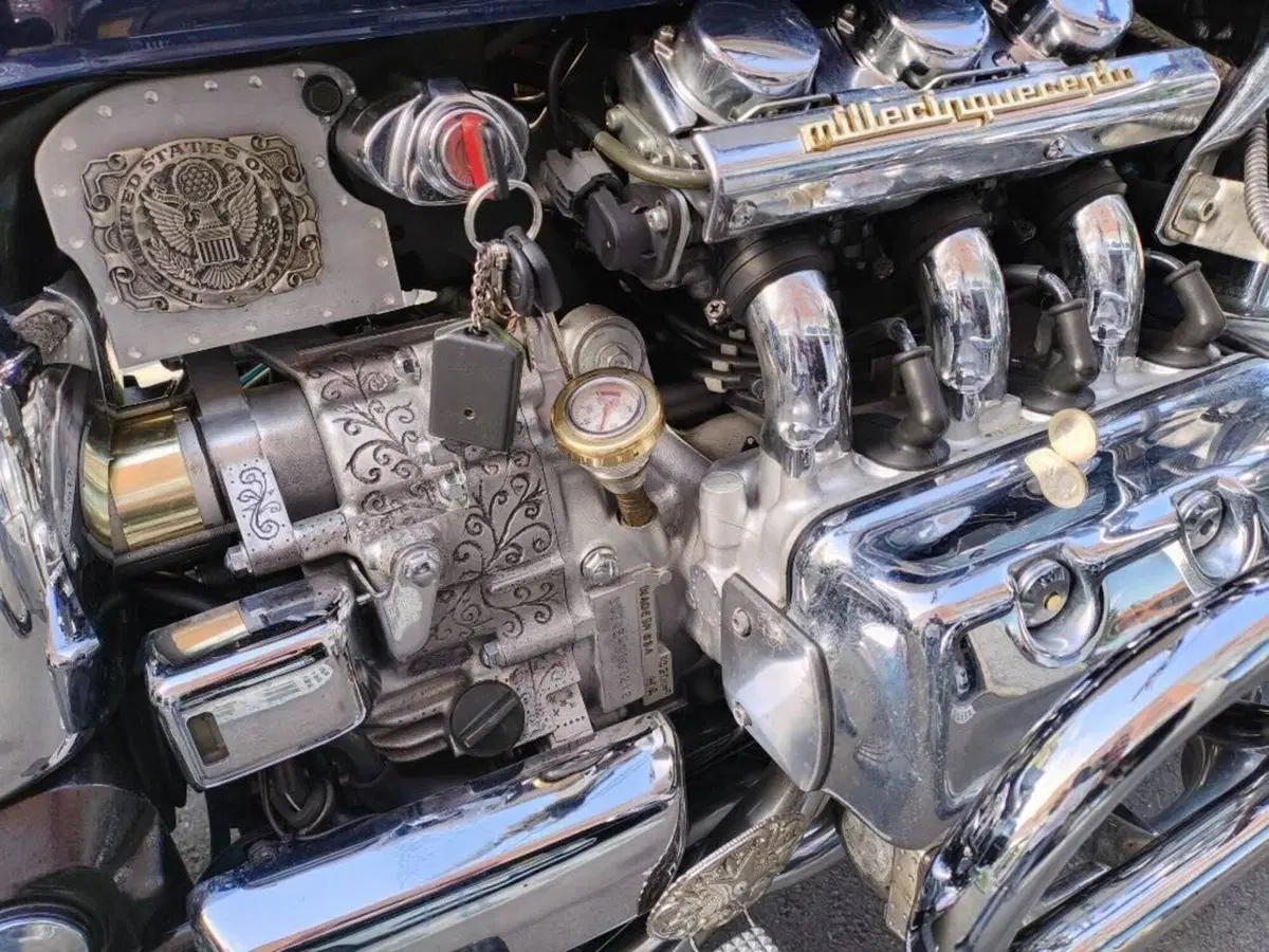 Honda GL 1500 F6C (1997 - 01) (17)