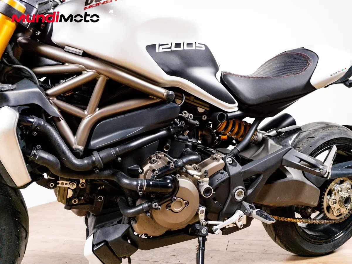 Ducati Monster 1200 S (2014 - 16) (9)