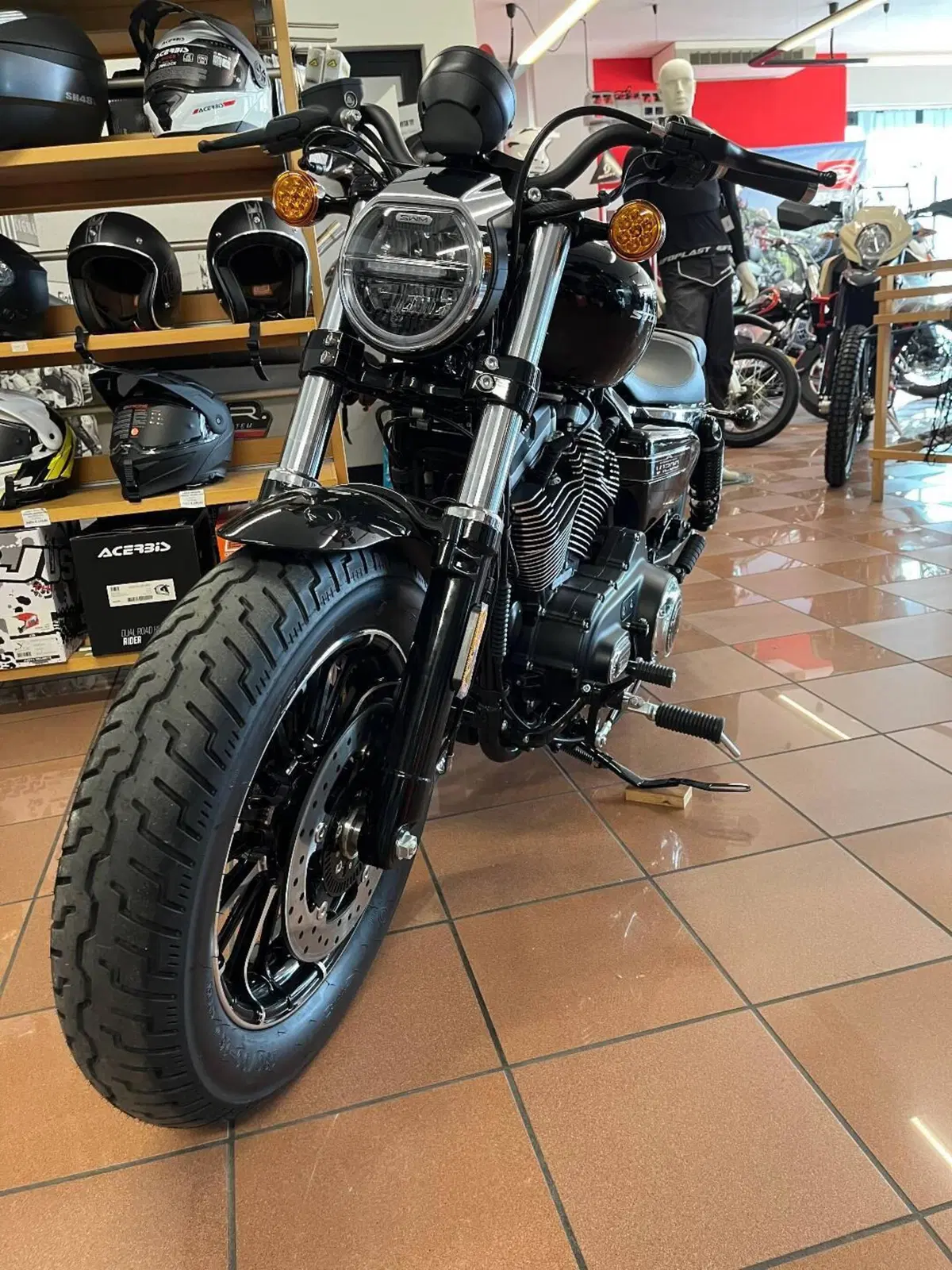 Swm Stormbreaker V1200 (2026) (3)