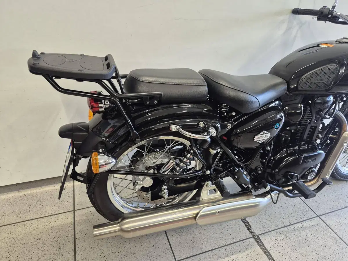 Benelli Imperiale 400 (2021 - 25) (3)