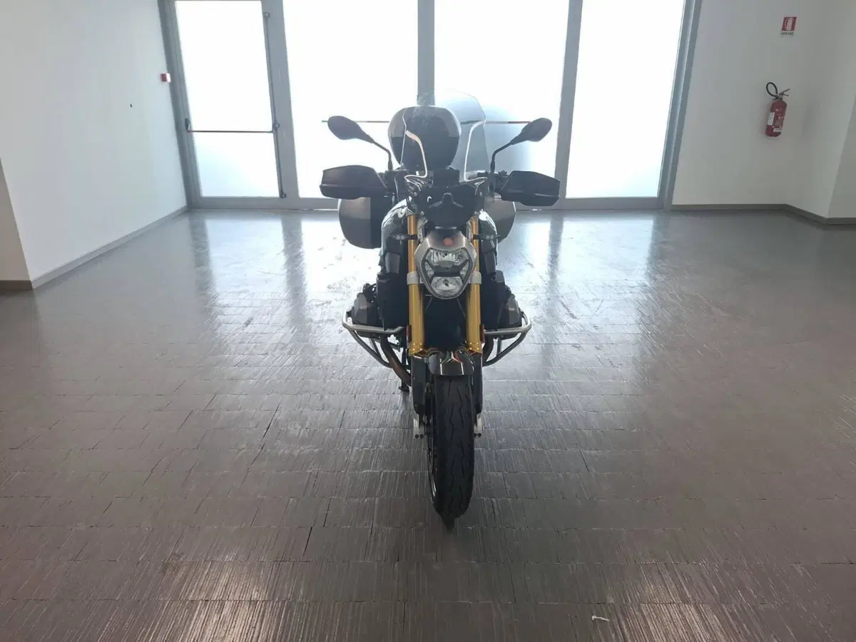 Bmw R 1200 R Black Edition (2017 - 18) (2)