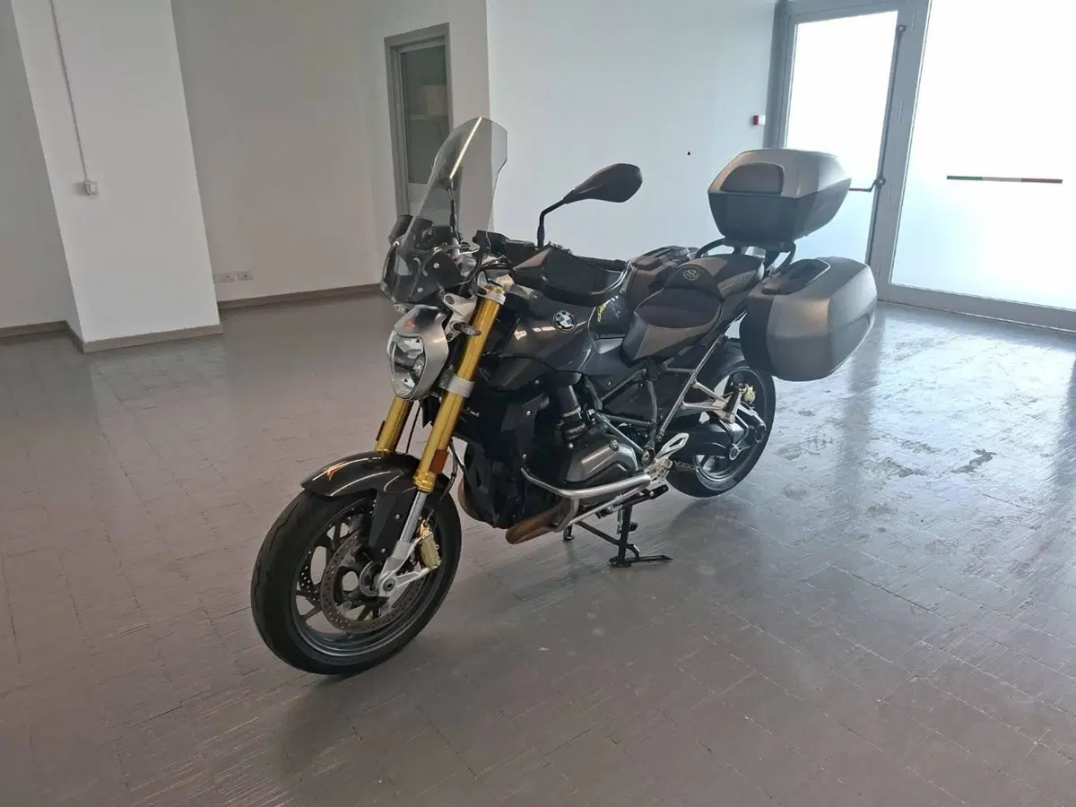 Bmw R 1200 R Black Edition (2017 - 18) (3)