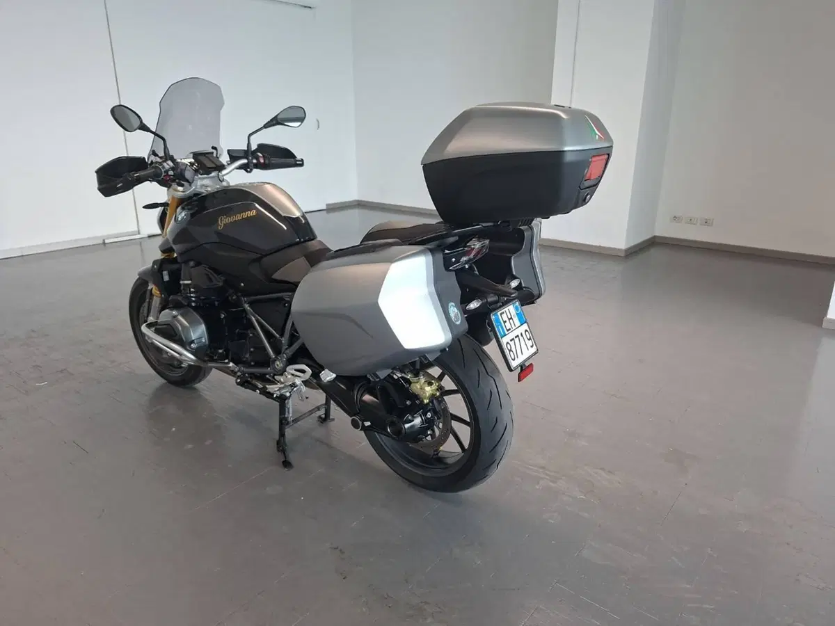 Bmw R 1200 R Black Edition (2017 - 18) (6)
