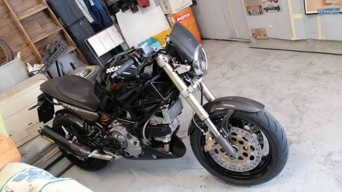 Ducati Monster m900 (4)