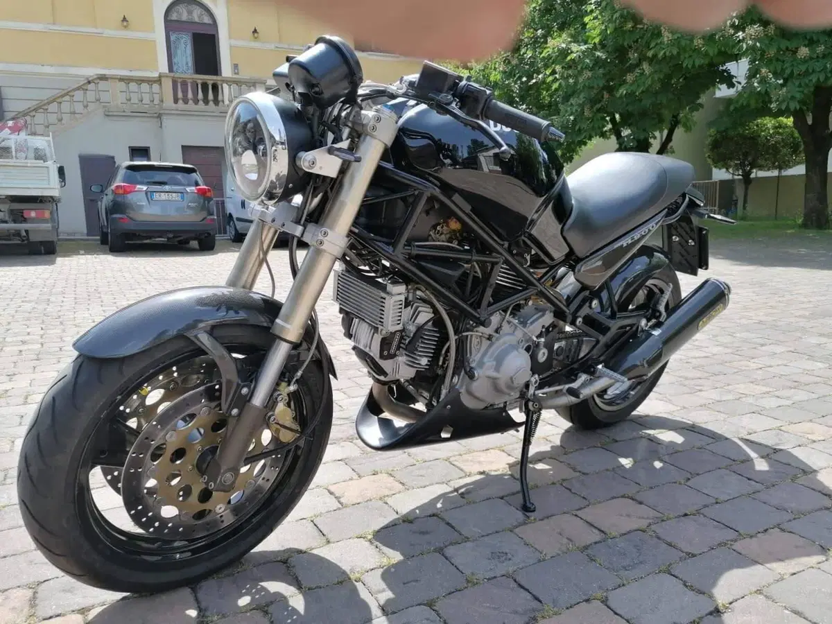 Ducati Monster m900 (7)