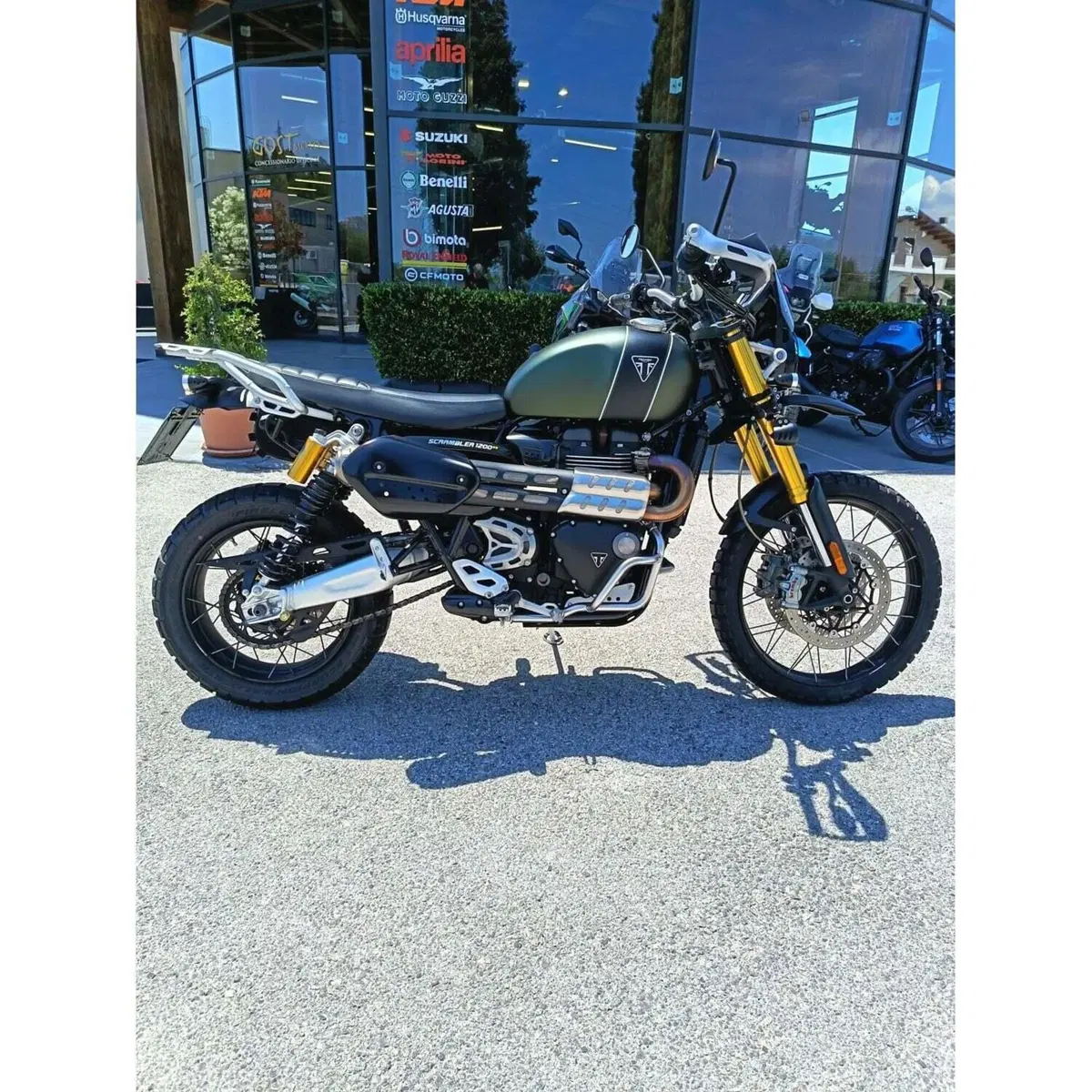 Triumph Scrambler 1200 XE (2021 - 23) (2)