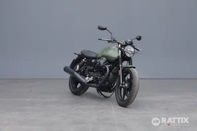 Moto Guzzi V7 Stone (2021 - 24) usata
