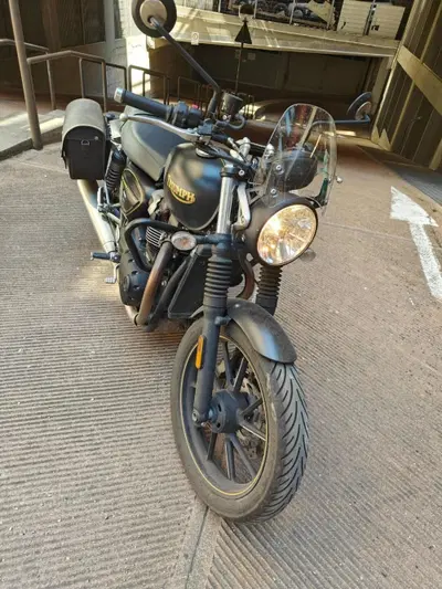 Triumph Street Twin 900 (2021 - 22) usata