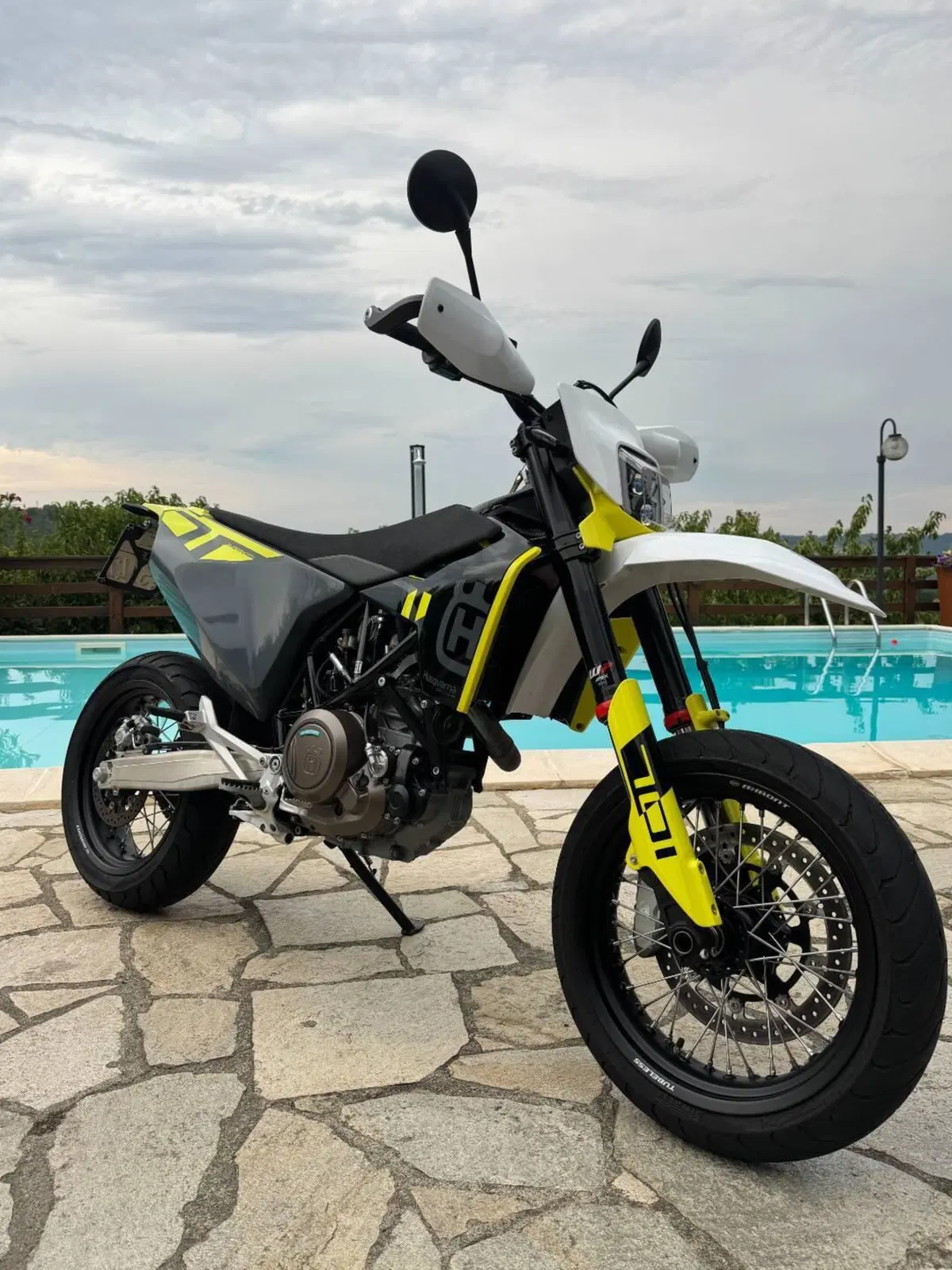 Husqvarna 701 Supermoto (2023 - 25) (4)