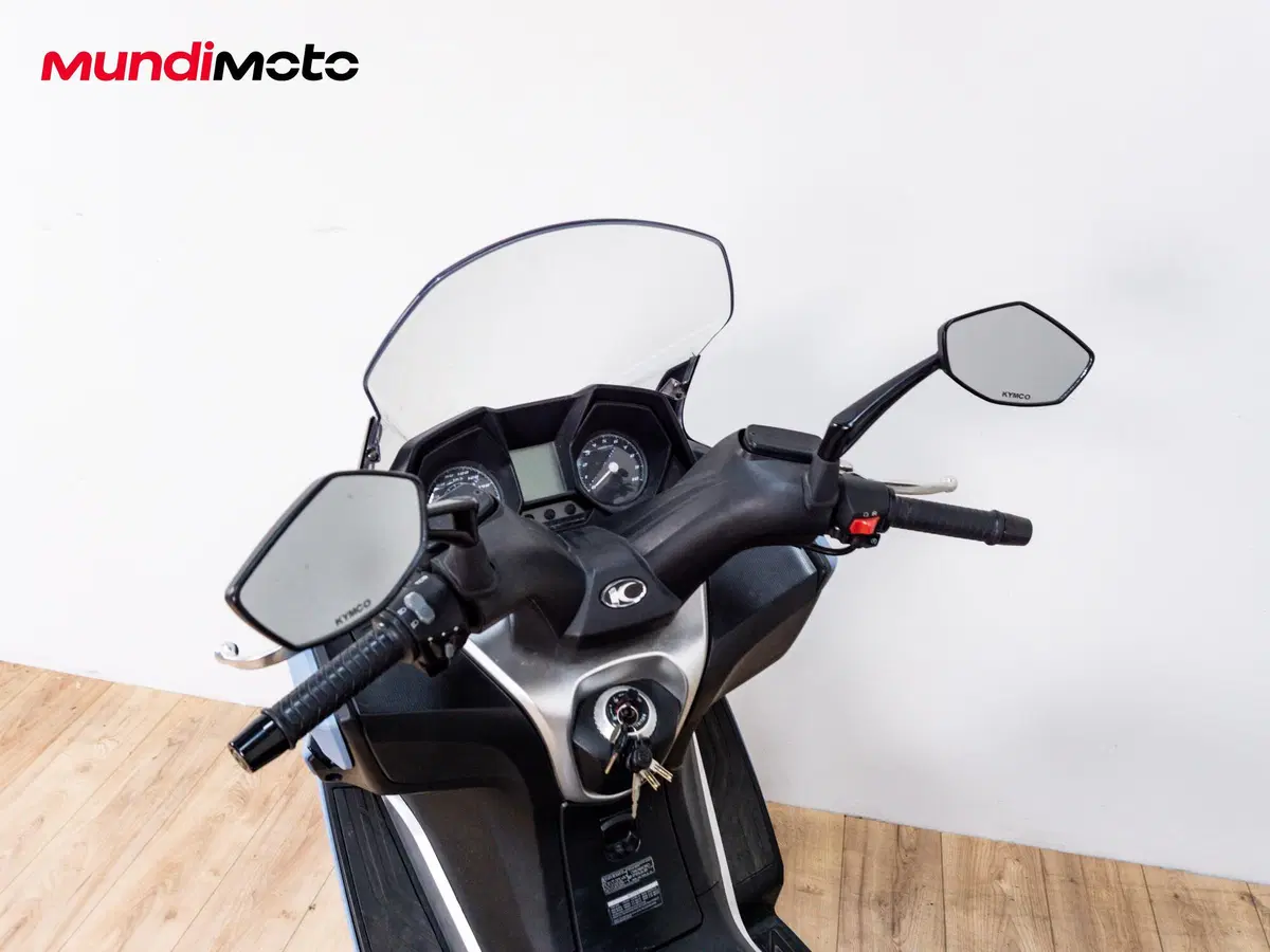 Kymco Downtown 350i TCS (2020) (11)