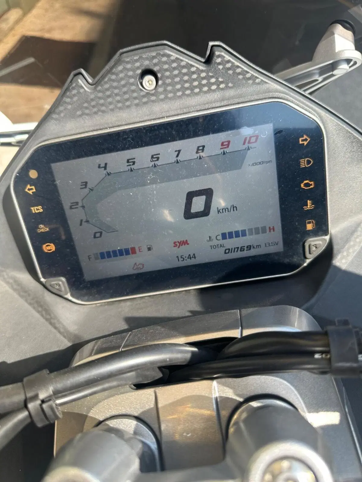 Sym ADX 300 (2024 - 26) (4)
