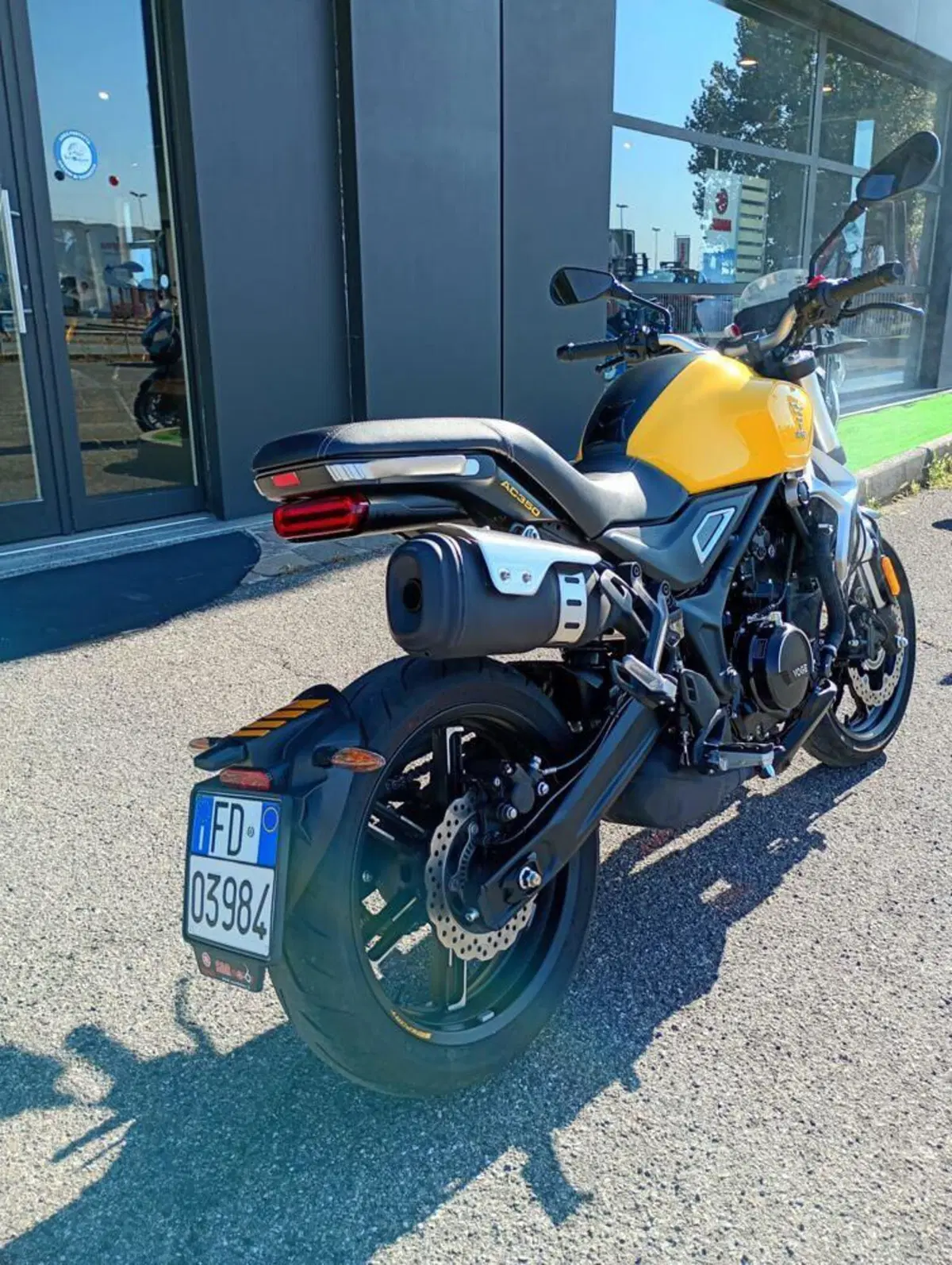 Voge Trofeo 350AC (2022 - 26) (5)