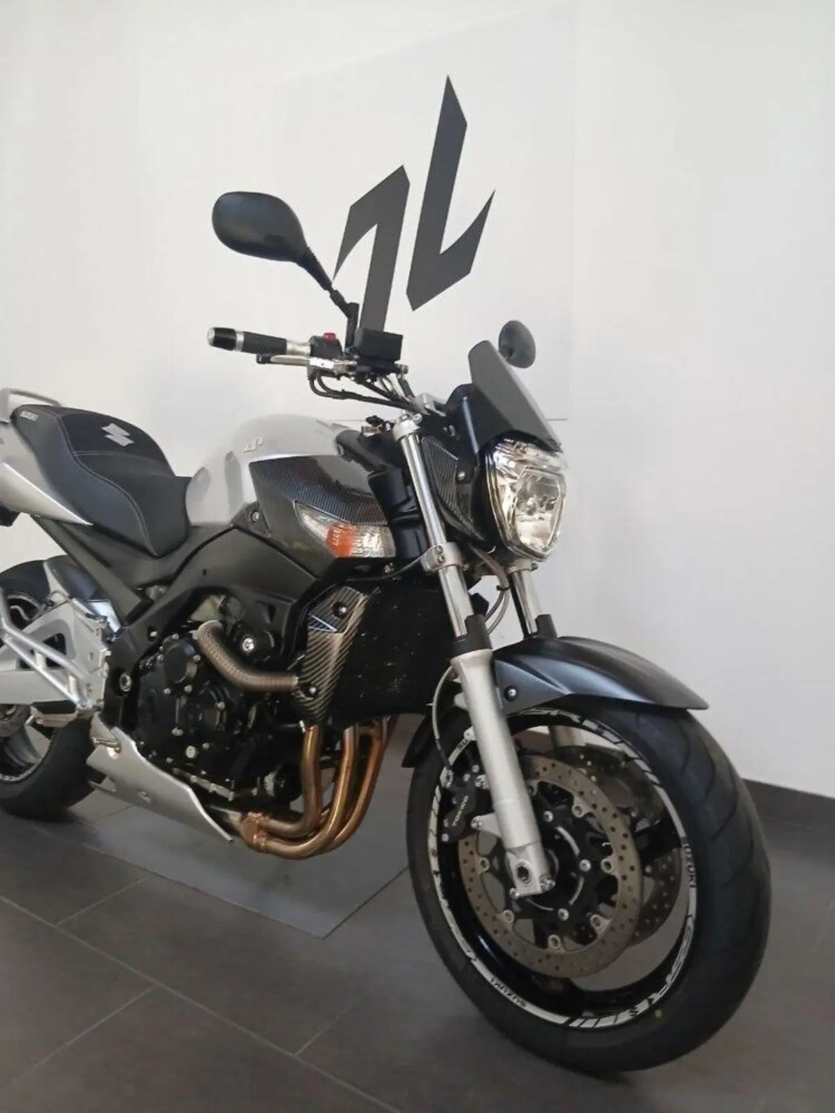 Suzuki GSR 600 (2006 - 11) (7)