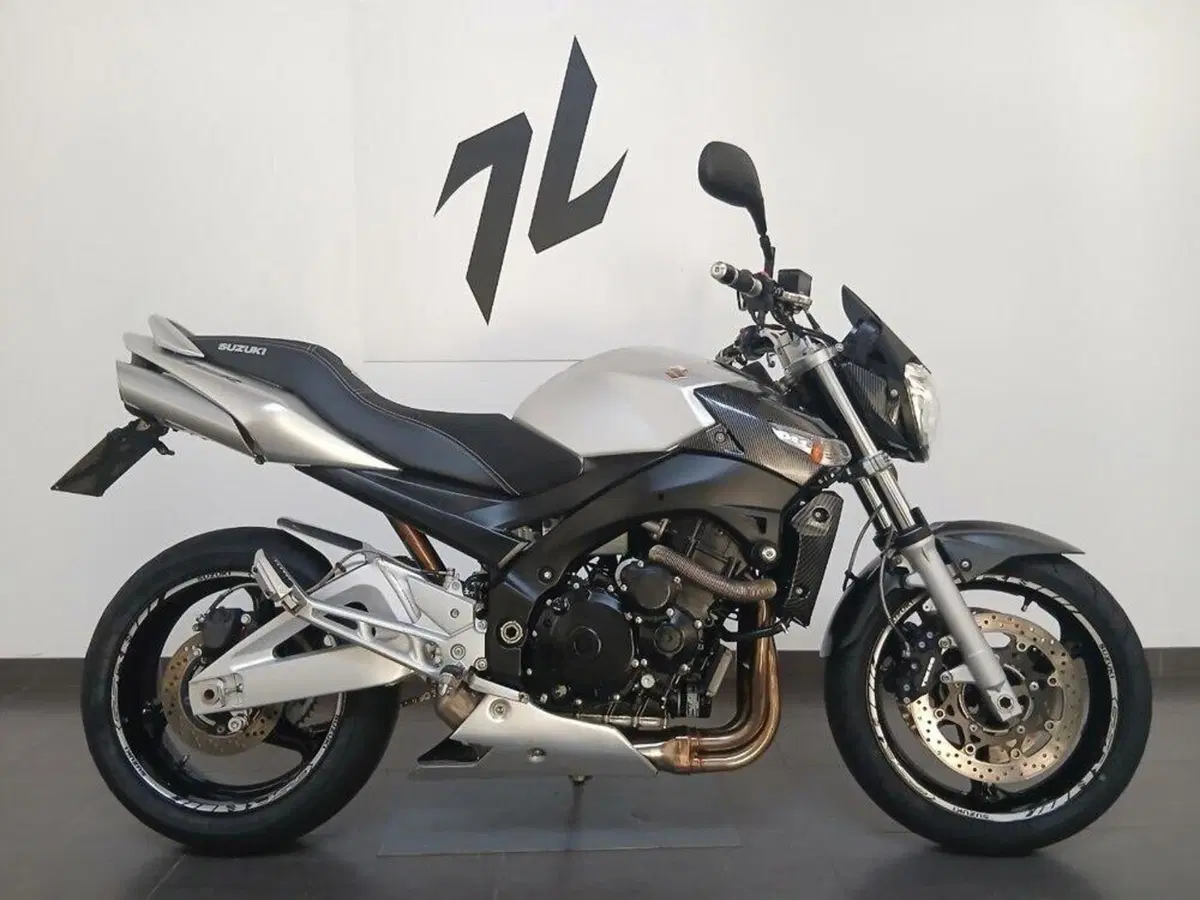 Suzuki GSR 600 (2006 - 11) (9)