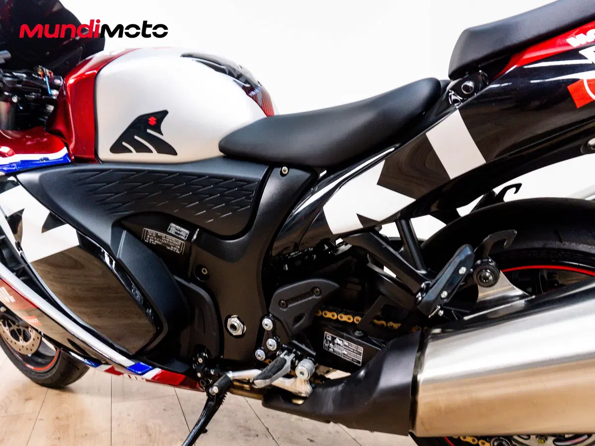 Suzuki GSX 1300 R Hayabusa (2025) (10)
