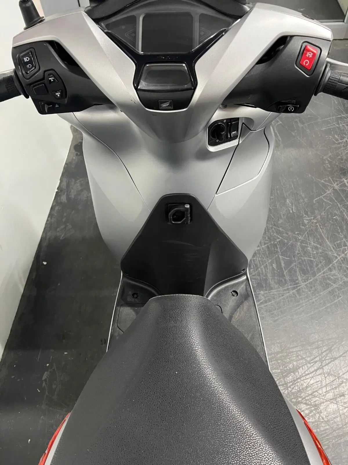 Honda SH 350 Sport (2021 - 24) (8)