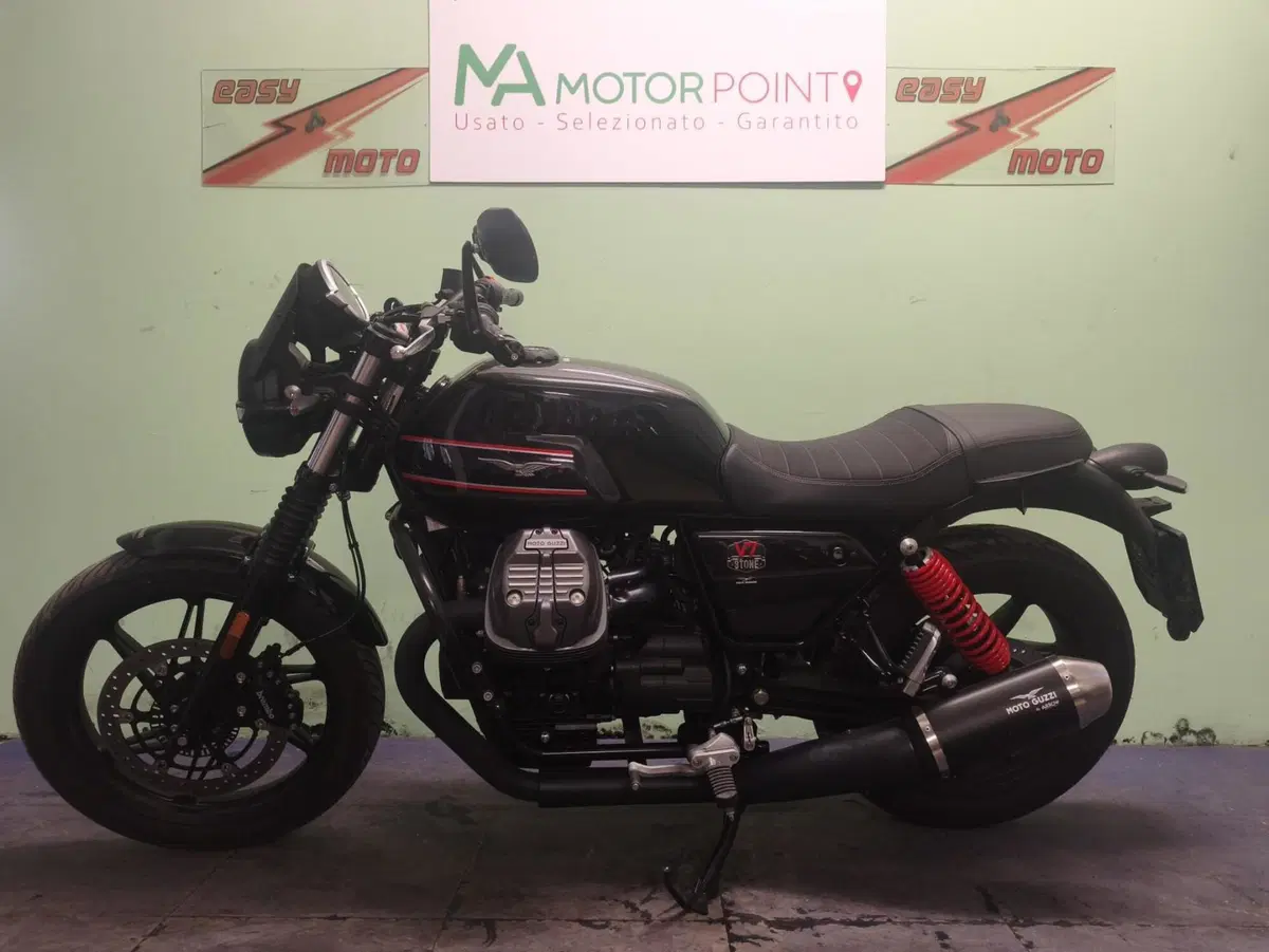 Moto Guzzi V7 Stone Special Edition (2022 - 25) (4)