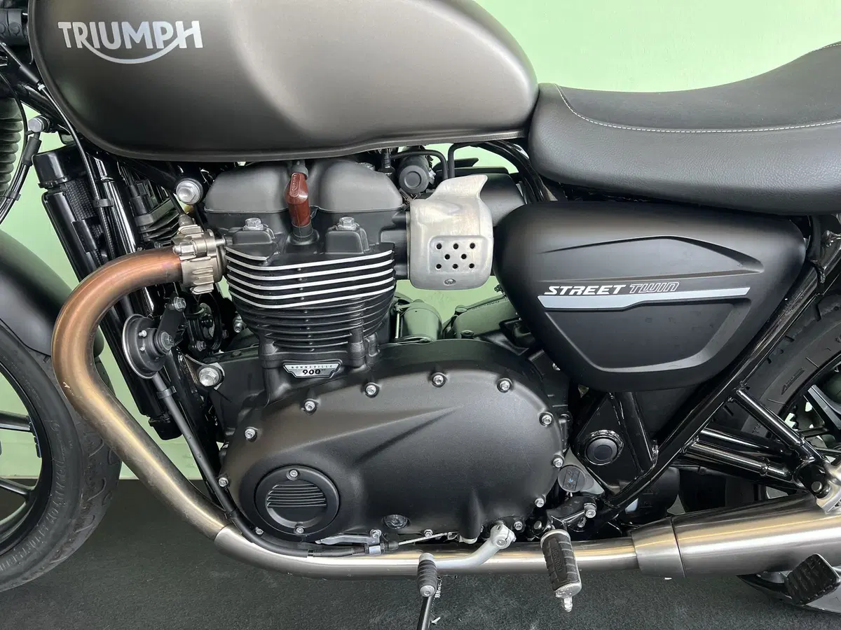 Triumph Street Twin 900 (2019 - 20) (14)