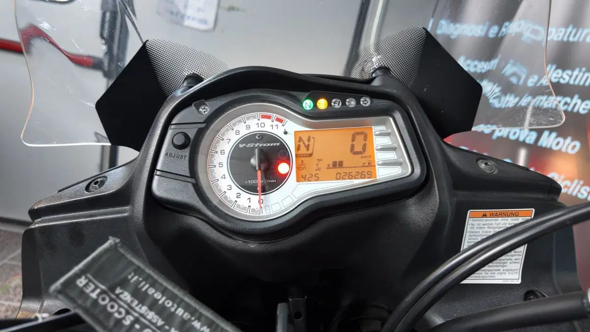 Suzuki V-Strom 650 ABS (2011 - 17) (3)