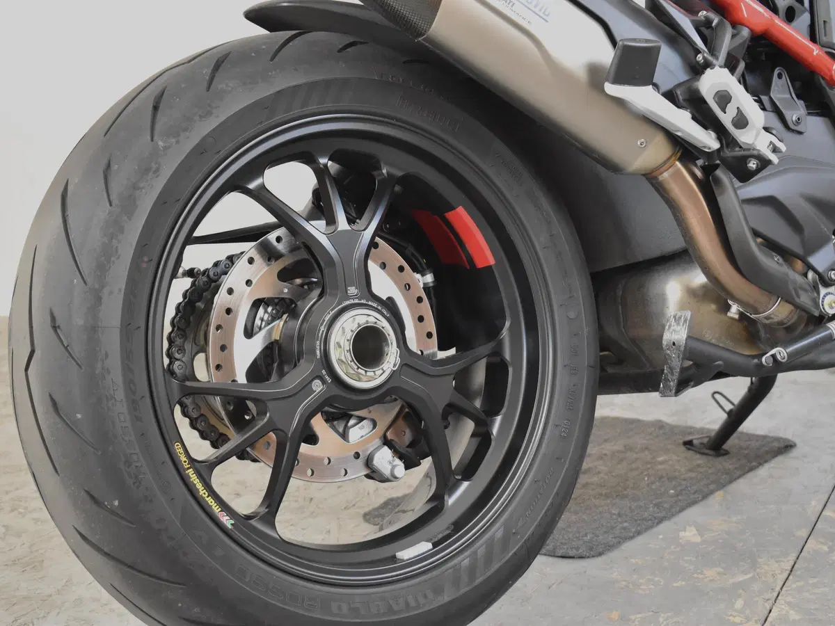 Ducati Multistrada V4 Pikes Peak (2021 - 24) (9)