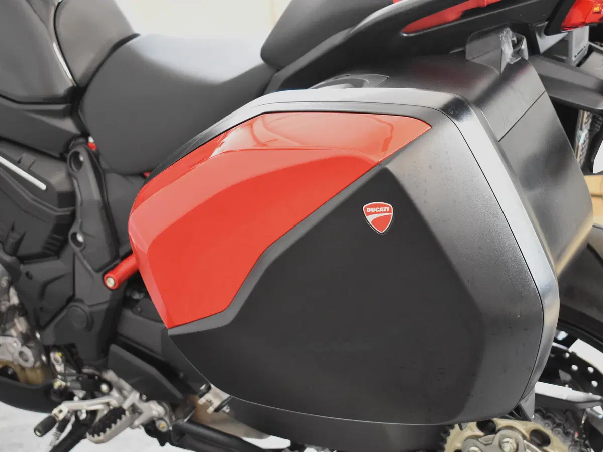 Ducati Multistrada V4 Pikes Peak (2021 - 24) (14)