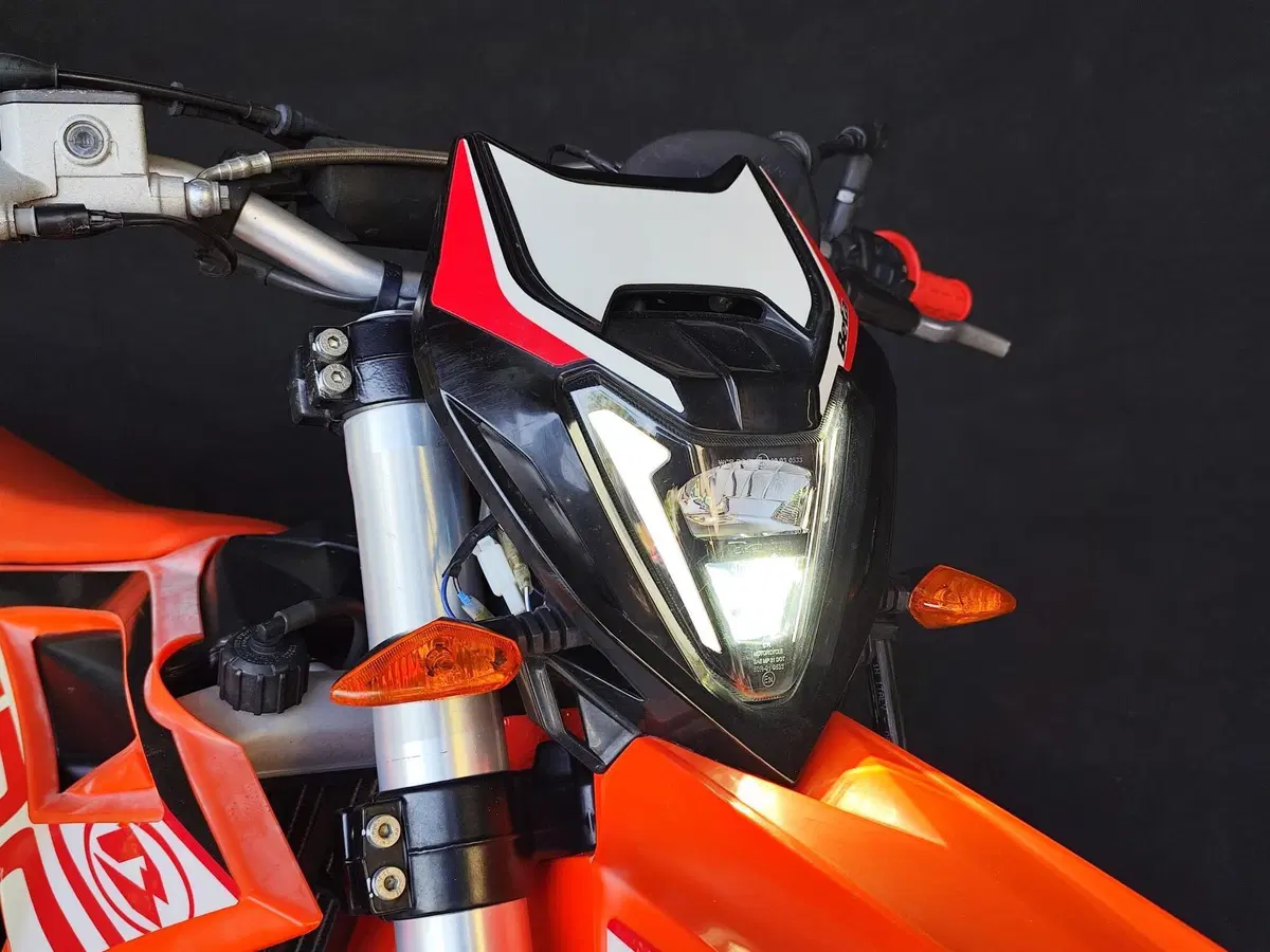Betamotor RR 125 4T Enduro LC (2021 - 23) (10)