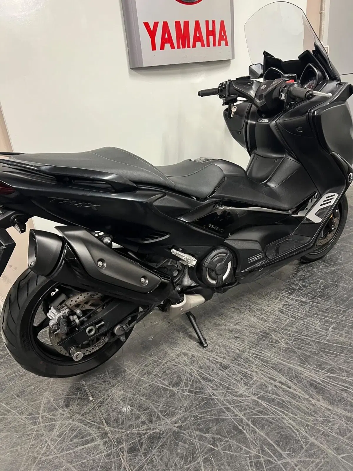 Yamaha T-Max 560 (2020 - 21) (4)