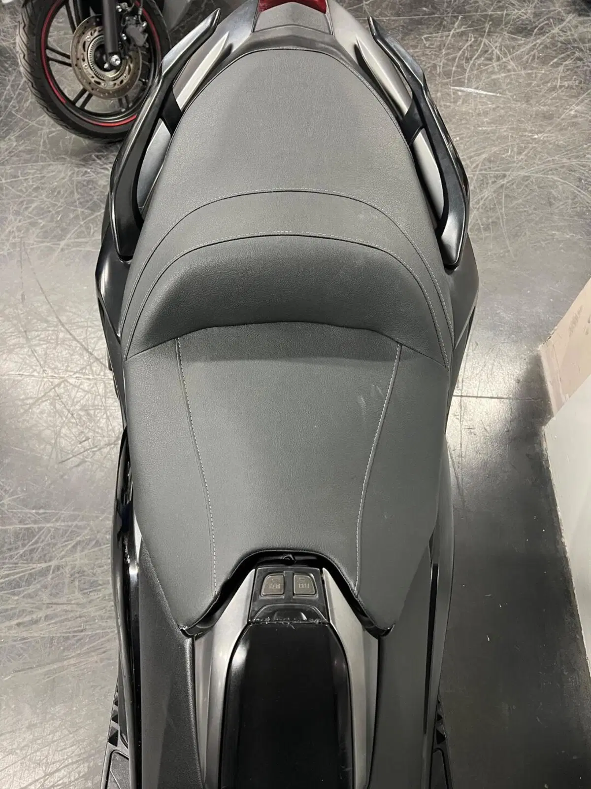 Yamaha T-Max 560 (2020 - 21) (7)