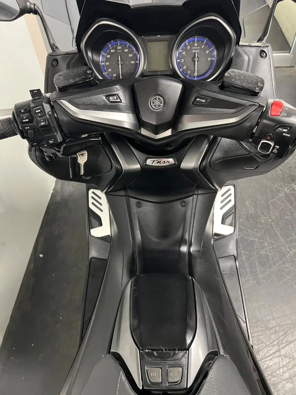 Yamaha T-Max 560 (2020 - 21) (8)