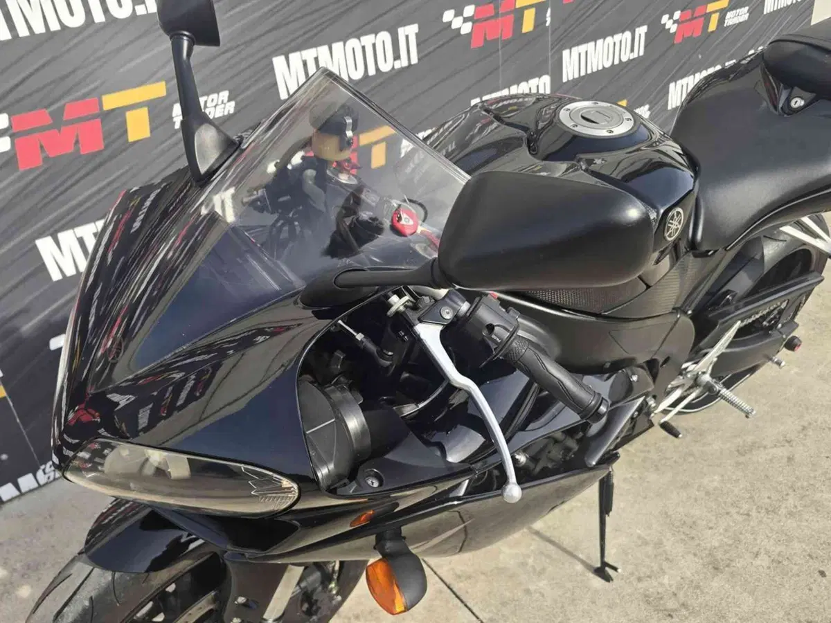Yamaha YZF R1 (2007 - 08) (20)