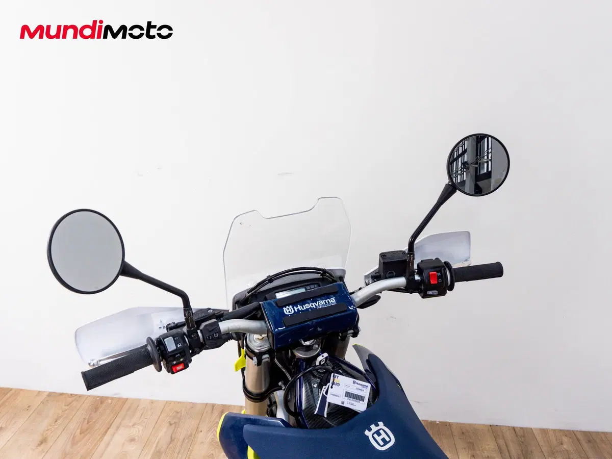 Husqvarna 701 Enduro (2016) (11)