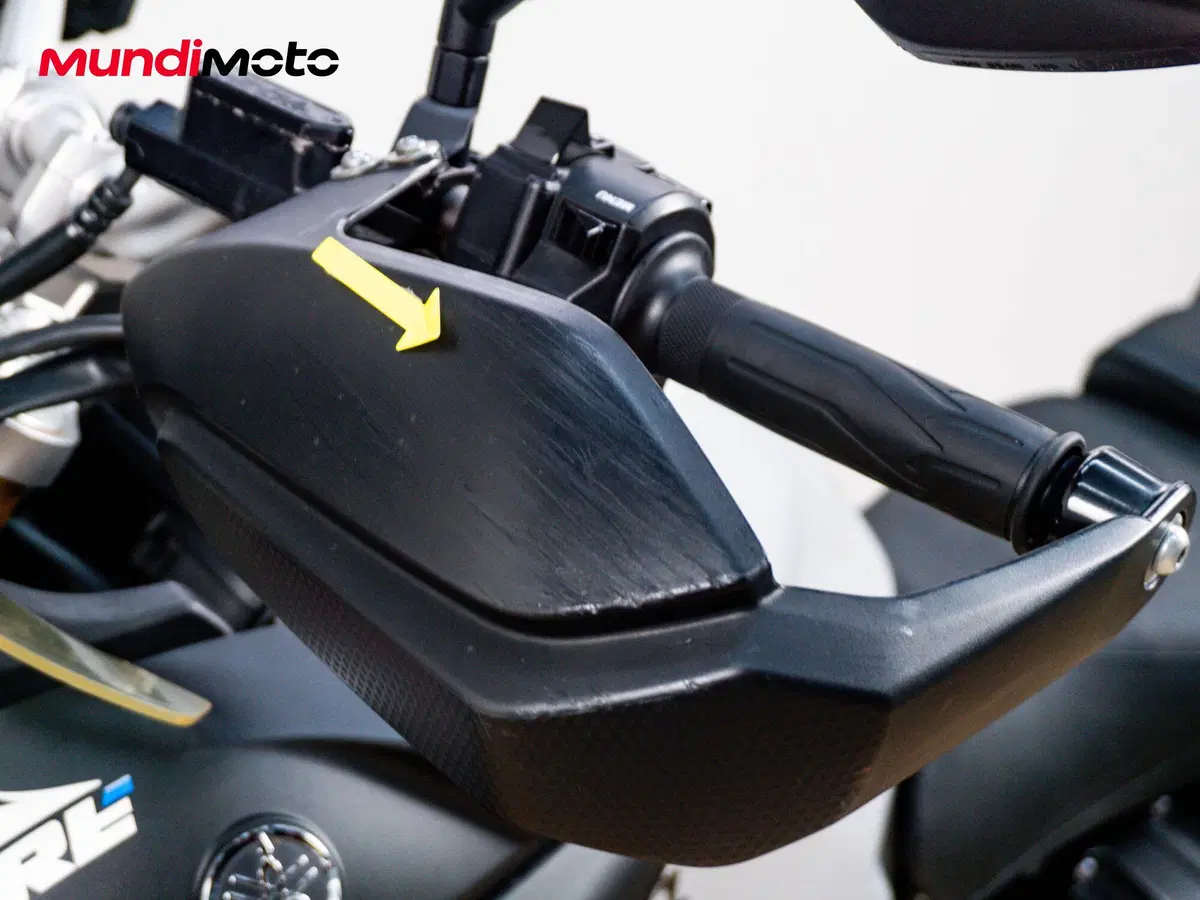Yamaha XT1200Z Super Ténéré First Edition (2010 - 11) (27)