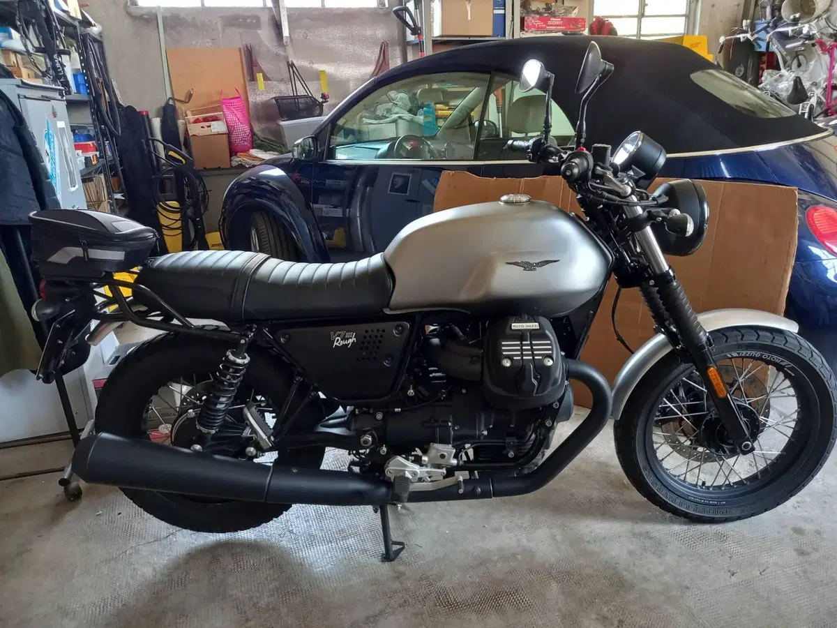 Moto Guzzi V7 III Rough (2018 - 20) (10)